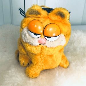 Vintage ‘81 Garfield Cat The Graduate Plush